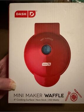 Dash Mini Maker Waffle Maker - Red